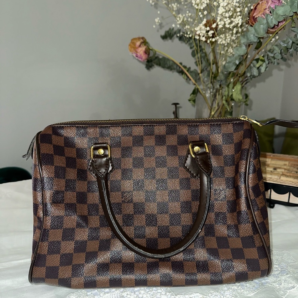 Luis Vuitton hand bag
